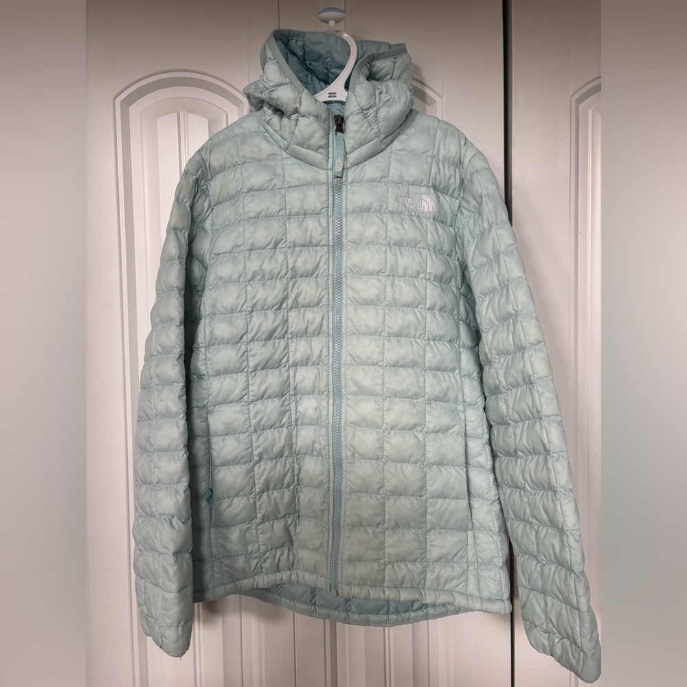 Size 14/16 Large The North Face Girls Thermoball hooded puffer jacket coat